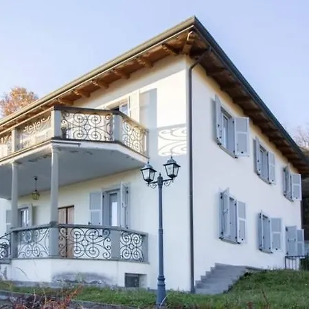 - Luxury Lunigiana Private Swimming Pool-
