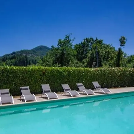 - Luxury Lunigiana Private Swimming Pool- Bagnone