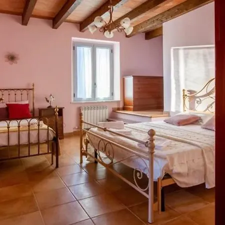 - Luxury Lunigiana Private Swimming Pool- Villa